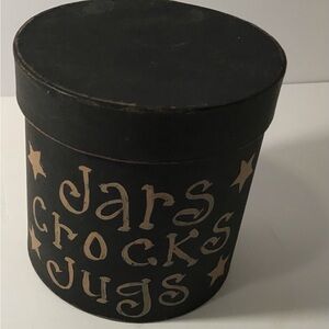 Small Primitive Salt box 5”x5” Hand Painted